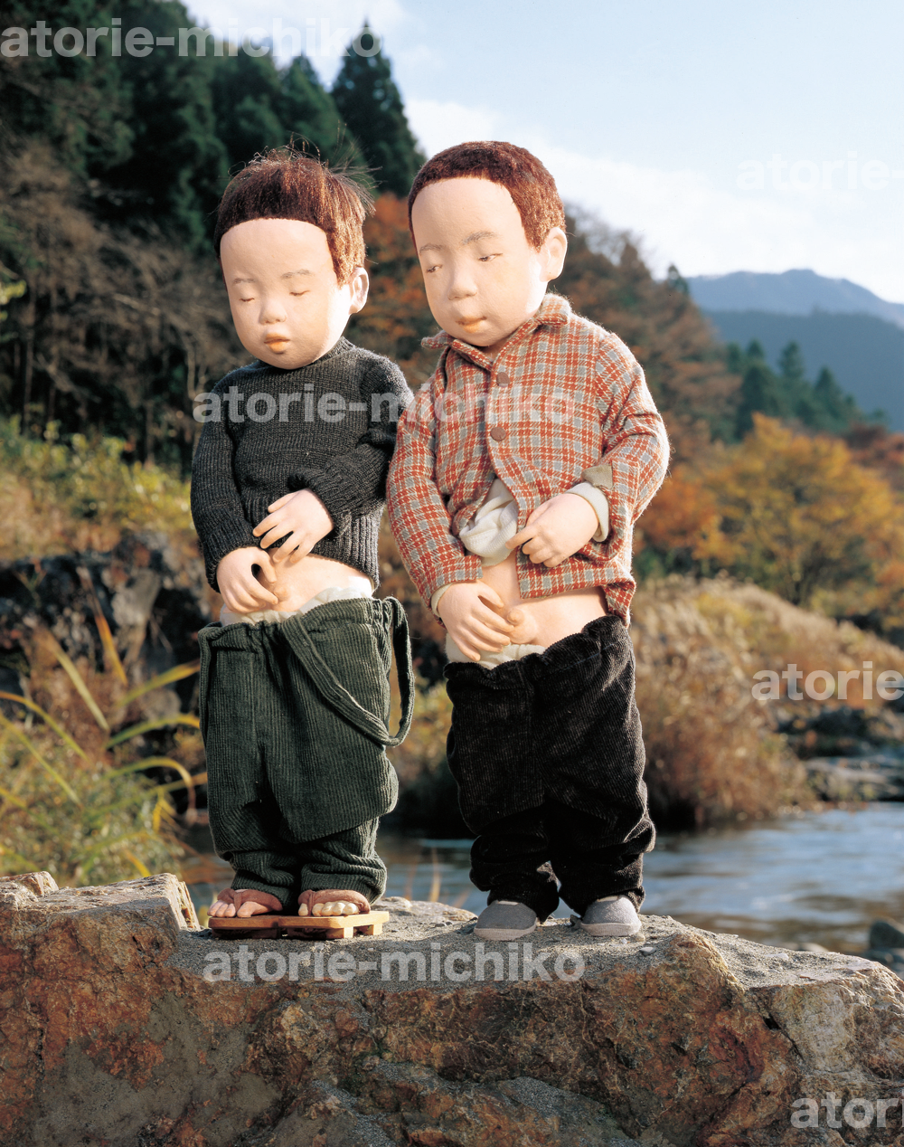 子供　裸　おしっこ 
